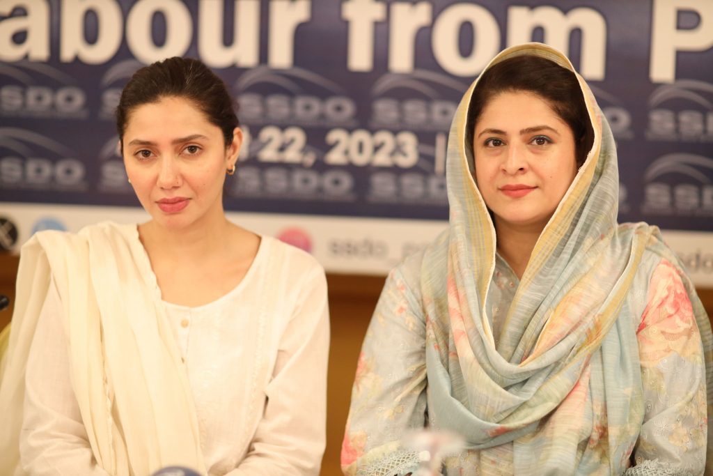Mahira Khan, Sara Ahmed-min